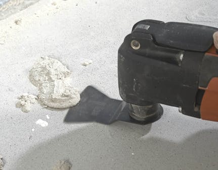 Multicutter: Fjern lim- og malingsklatter med multicutter Multicutter: Fjern lim- og malingsklatter med multicutter